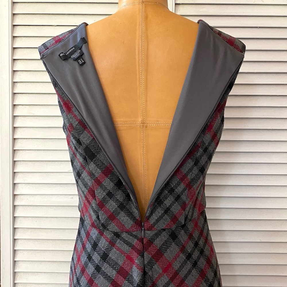 Maggy London Dress Womens size 4 Gray Plaid Sleeveless Fit & Flare Office Party - Picture 6 of 8